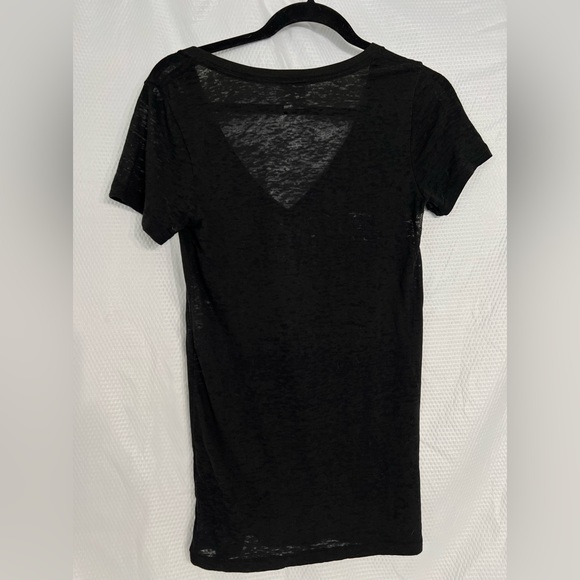 Victoria Secret PINK black logo tee women’s size XS - Picture 2 of 8